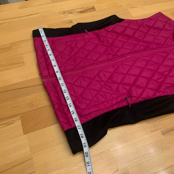 Marmot fuchsia quilted vest size S/P - Picture 13 of 15